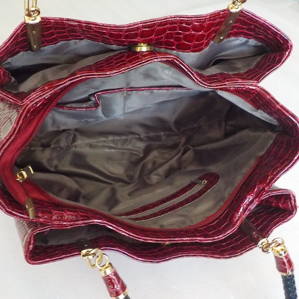 Red/Wine Pebble Texture 3 Section Shoulder Bag - Picture 7 of 11